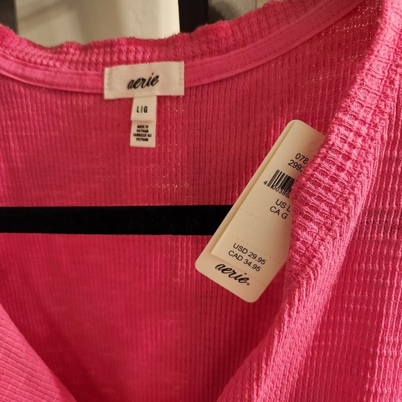 NWT Oversized Cropped Tank - Picture 3 of 4